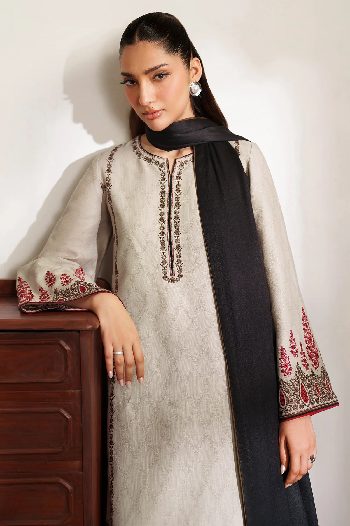 EMBROIDERED JACQUARD KHADDAR RTW-1250 4 EMBROIDERED JACQUARD KHADDAR RTW-1250