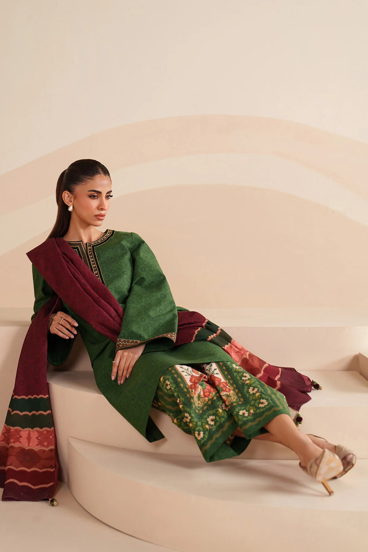 EMBROIDERED PREMIUM VISCOSE UW-0237