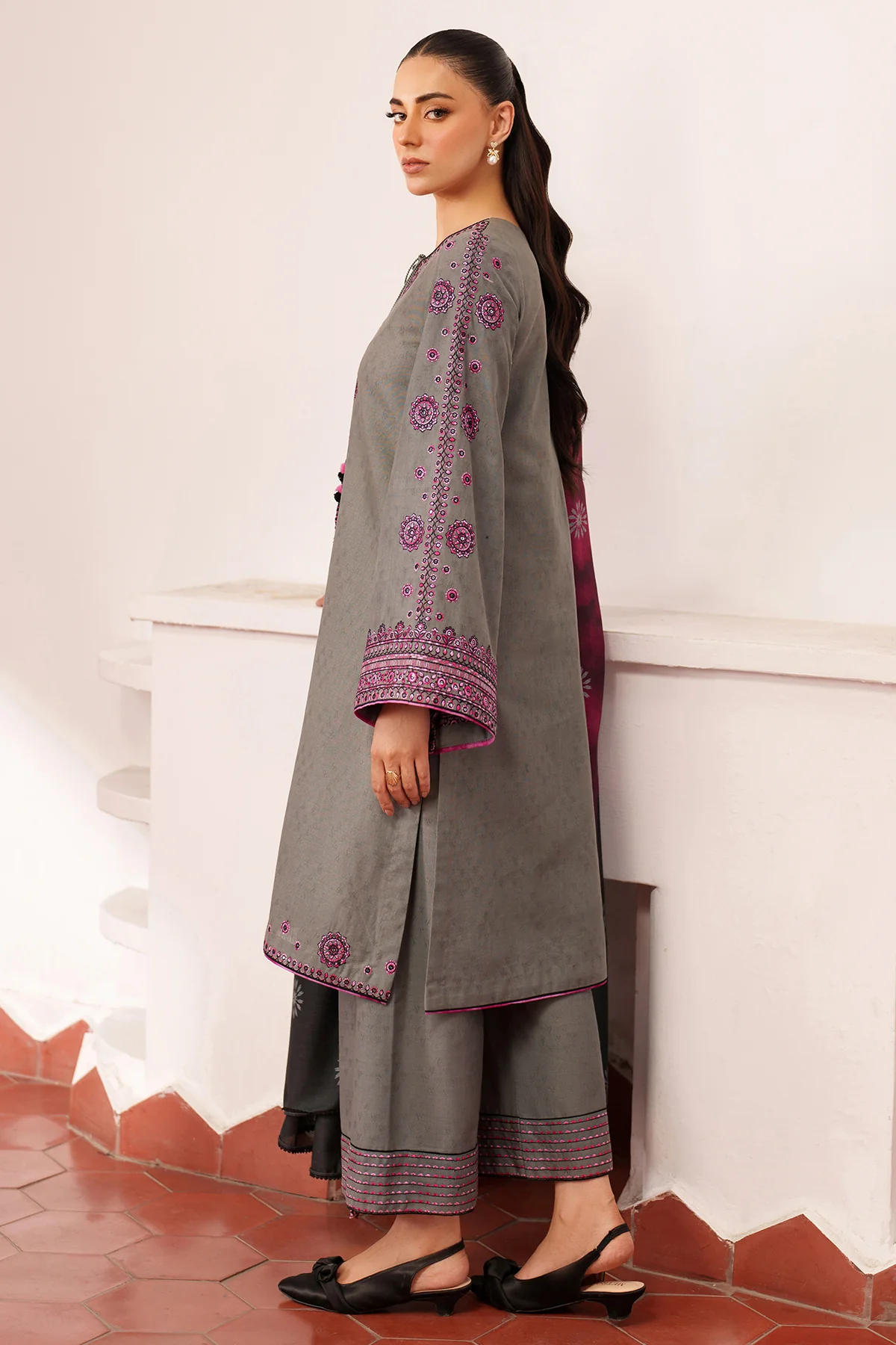 EMBROIDERED JACQUARD KHADDAR UW-0151