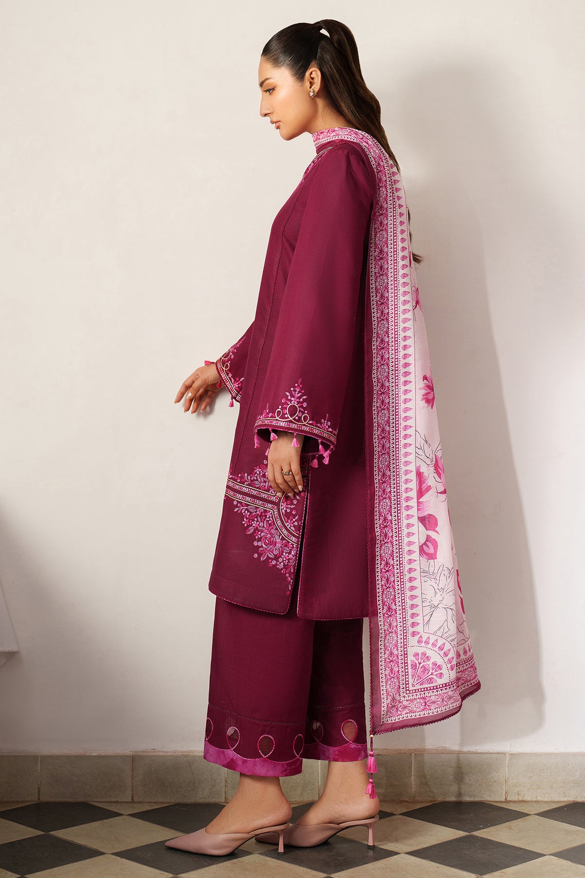 EMBROIDERED KHADDAR UW-0155 6 EMBROIDERED KHADDAR UW-0155