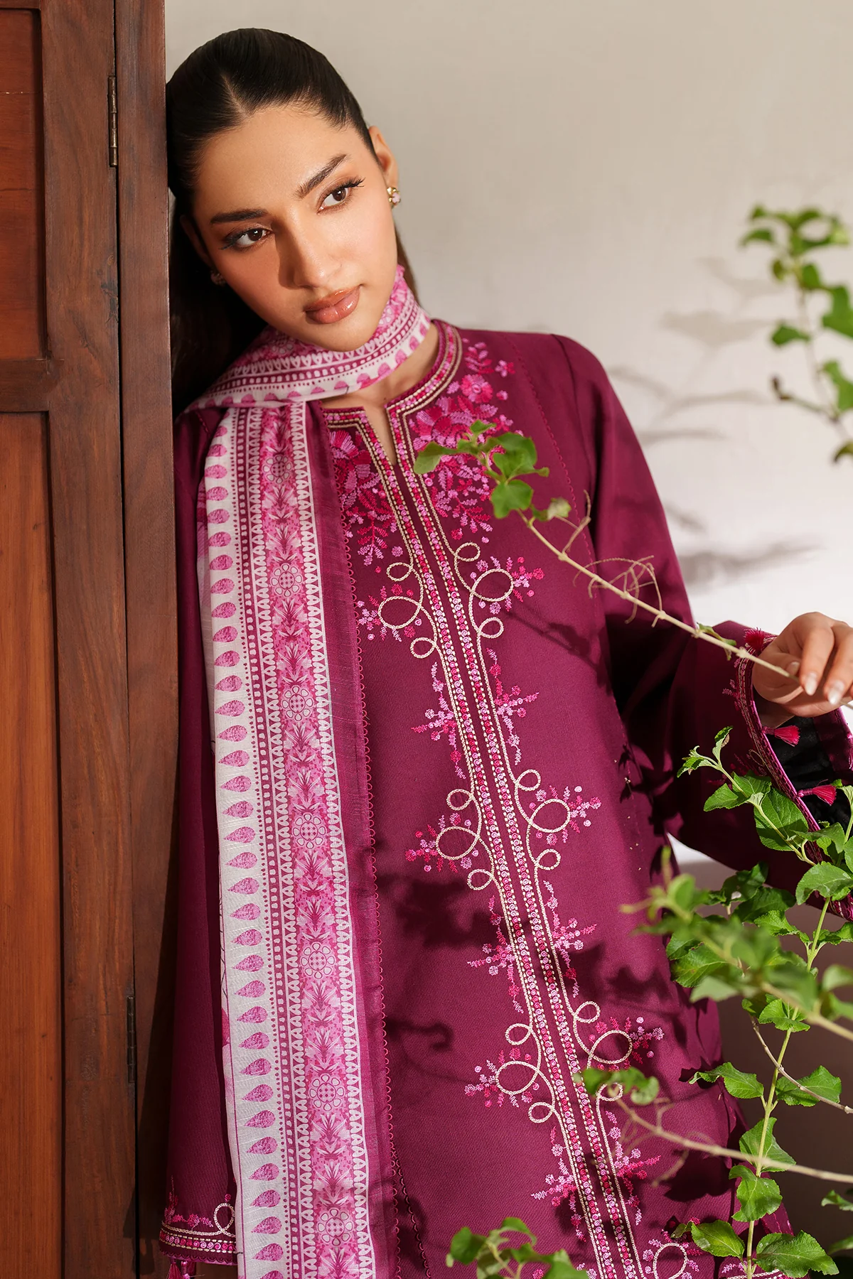 EMBROIDERED KHADDAR UW-0155 7 EMBROIDERED KHADDAR UW-0155