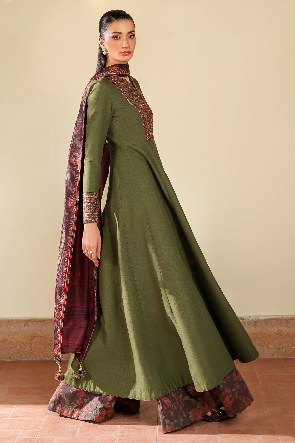 EMBROIDERED KHADDAR UW-0197 4 EMBROIDERED KHADDAR UW-0197