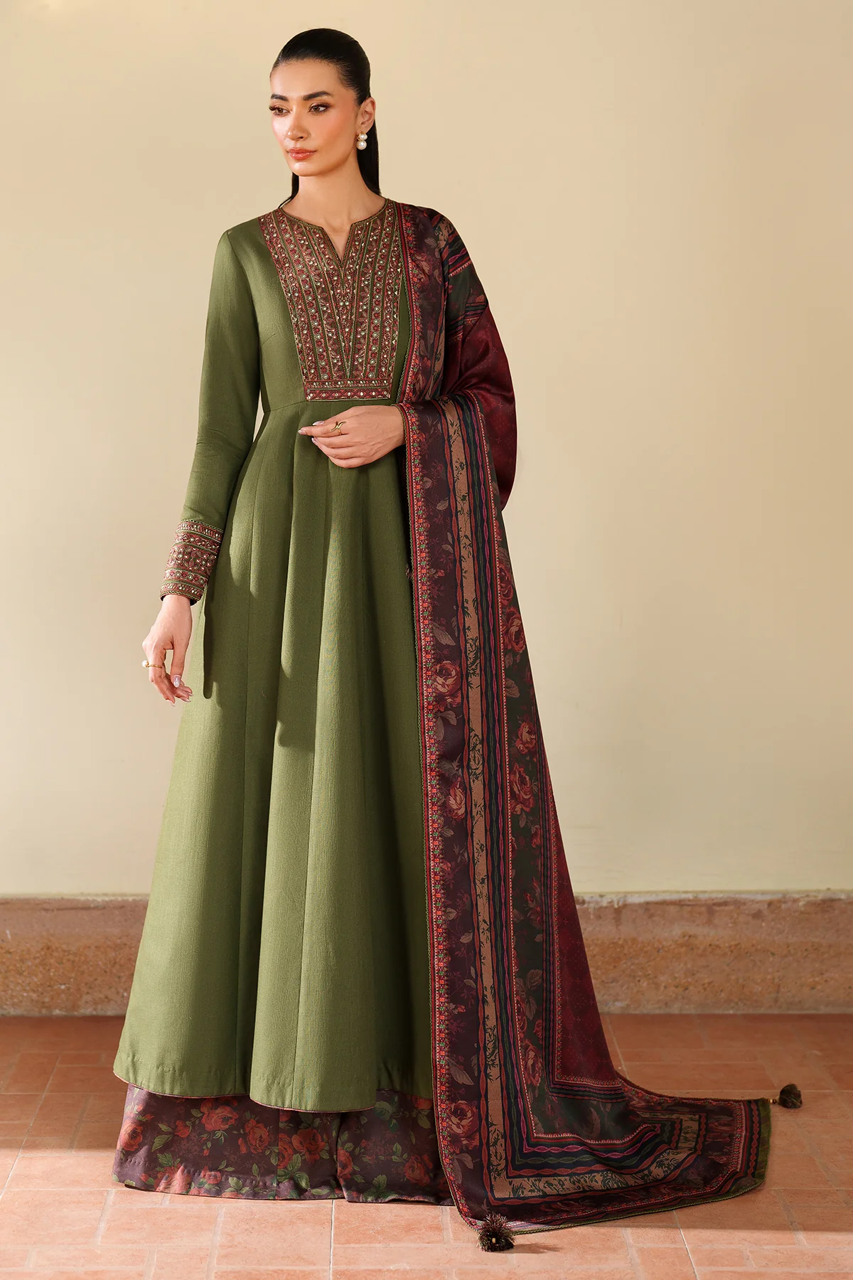 EMBROIDERED KHADDAR UW-0197 5 EMBROIDERED KHADDAR UW-0197