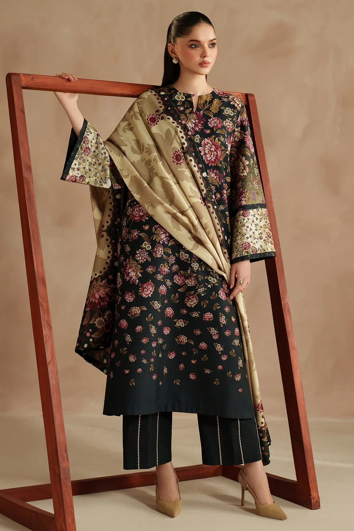 EMBROIDERED PREMIUM VISCOSE UW-0199 5 EMBROIDERED PREMIUM VISCOSE UW-0199