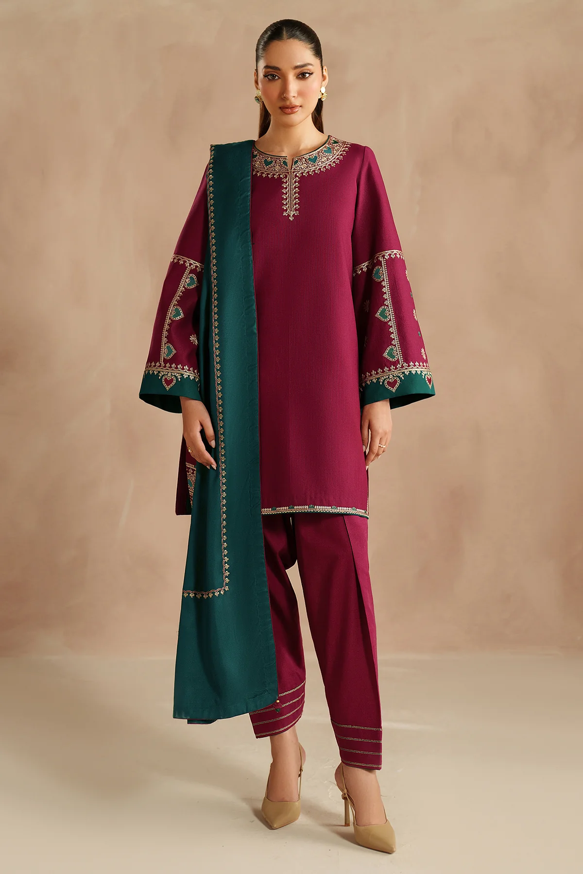EMBROIDERED KHADDAR UW-0215 1 EMBROIDERED KHADDAR UW-0215
