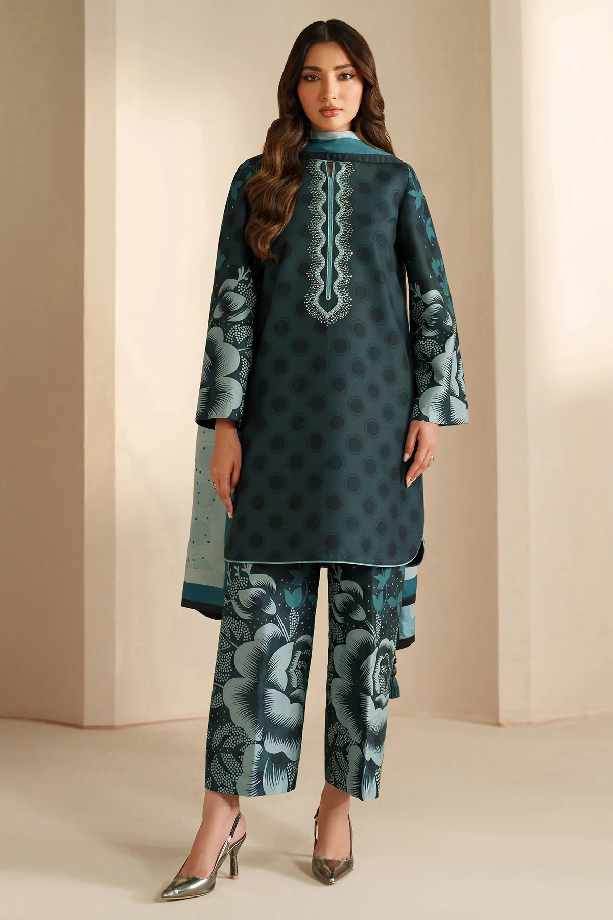 EMBROIDERED PREMIUM VISCOSE UW-0202 2 EMBROIDERED PREMIUM VISCOSE UW-0202
