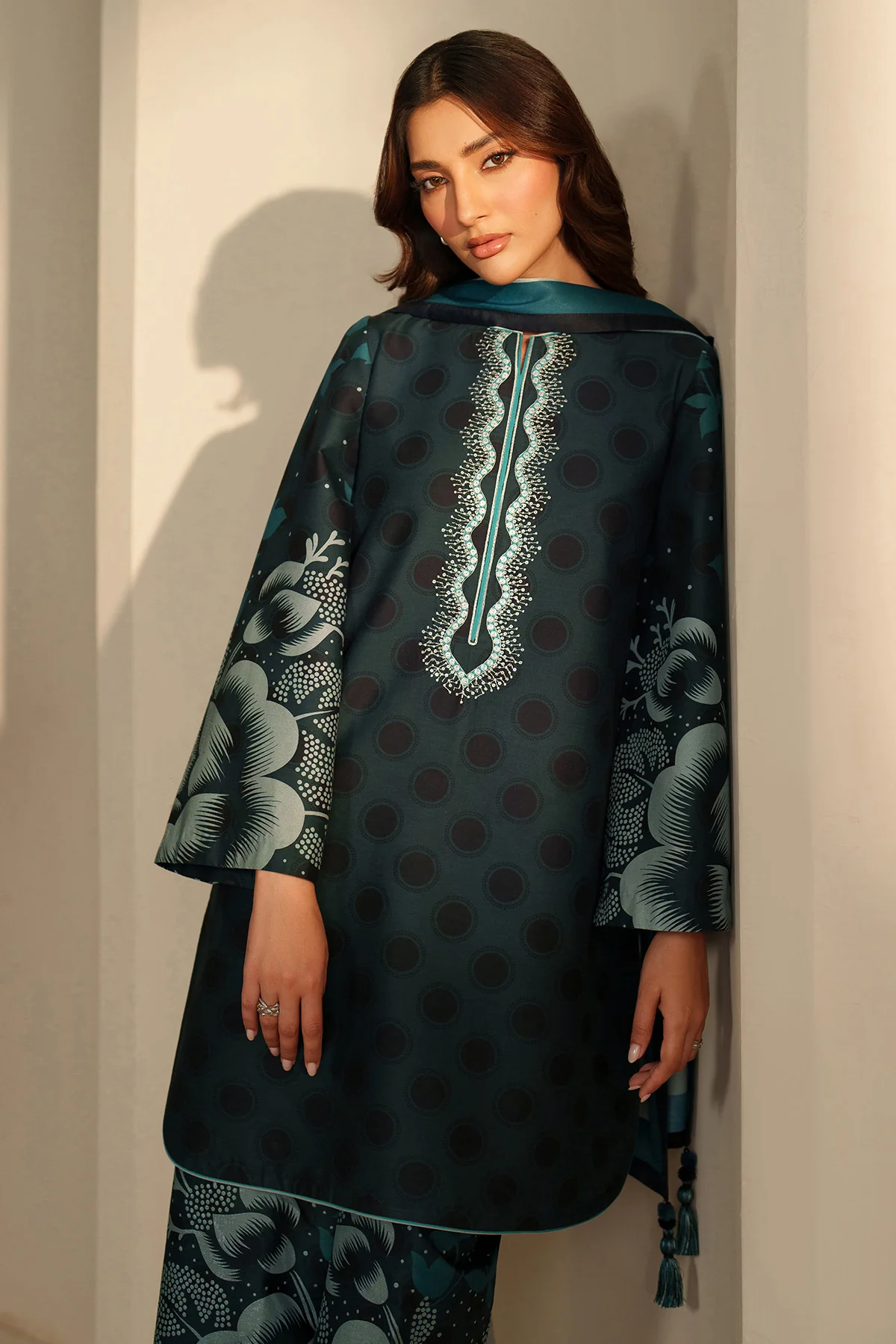 EMBROIDERED PREMIUM VISCOSE UW-0202 9 EMBROIDERED PREMIUM VISCOSE UW-0202