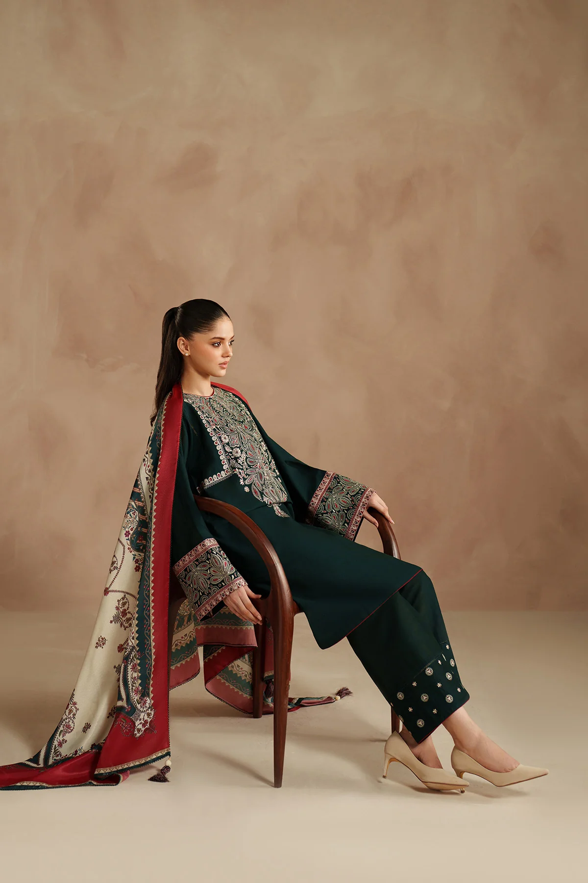 EMBROIDERED KHADDAR UW-0143 6 EMBROIDERED KHADDAR UW-0143