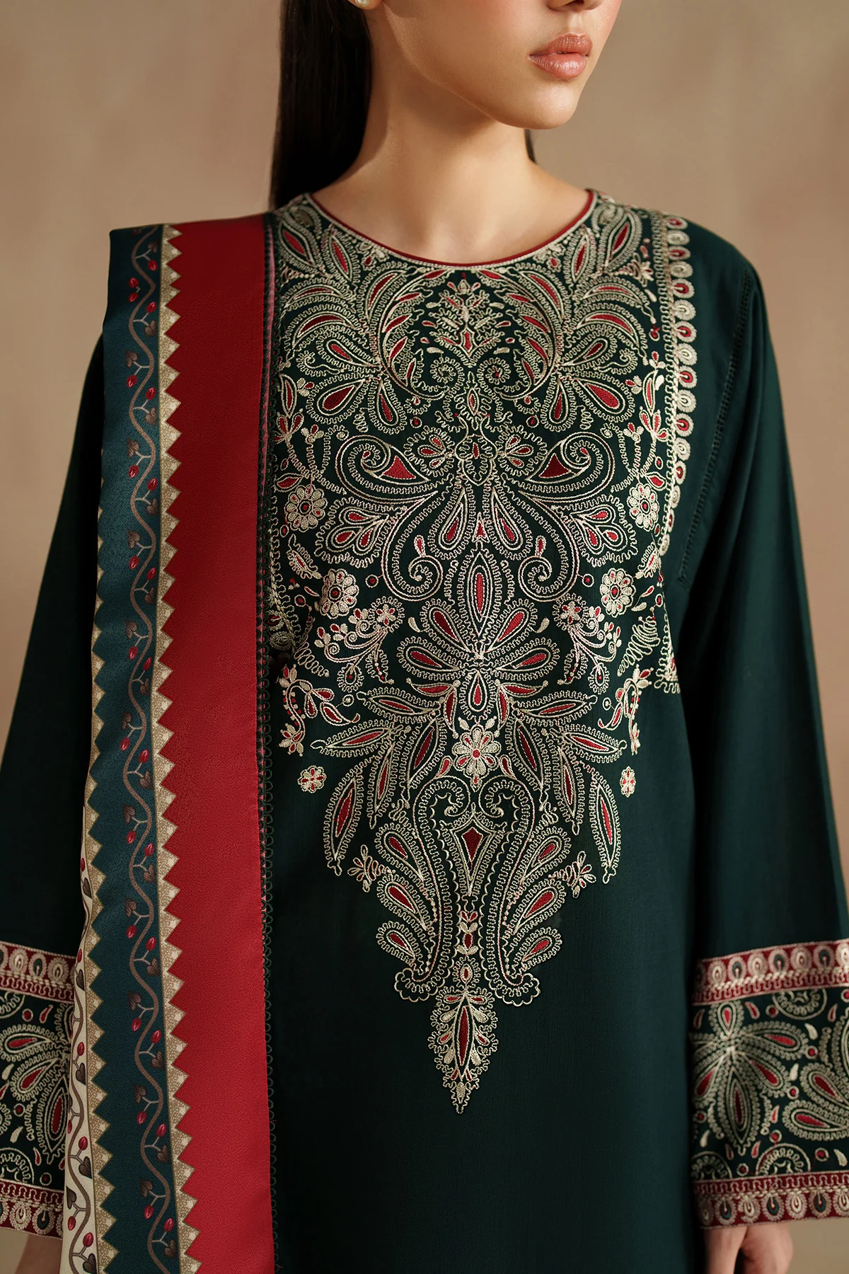 EMBROIDERED KHADDAR UW-0143 7 EMBROIDERED KHADDAR UW-0143