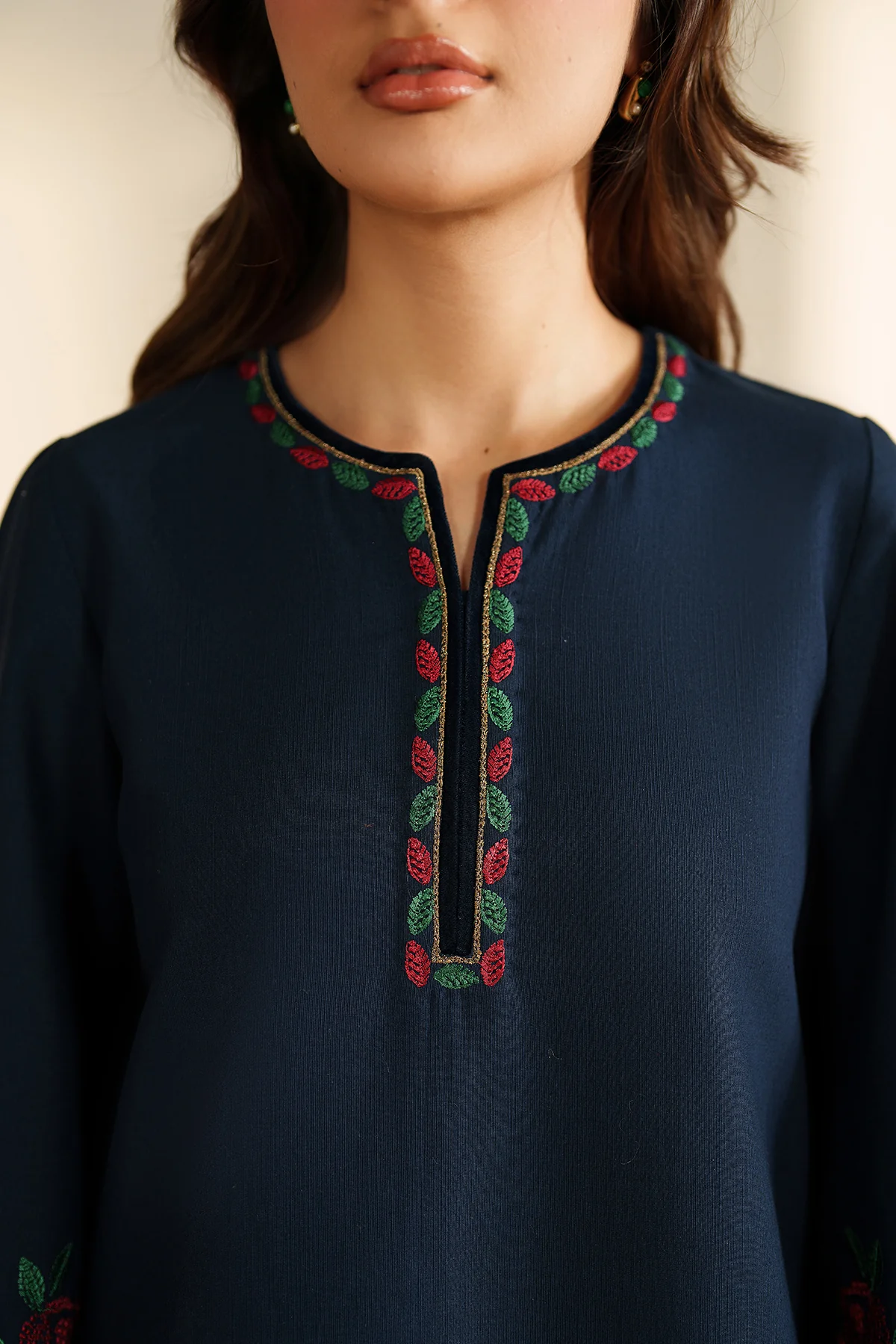 EMBROIDERED KHADDAR UW-0196 7 EMBROIDERED KHADDAR UW-0196