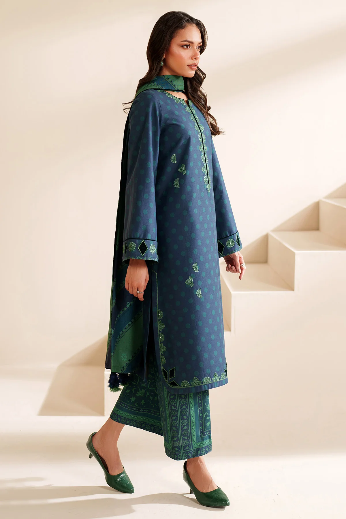 EMBROIDERED PREMIUM VISCOSE UW-0222