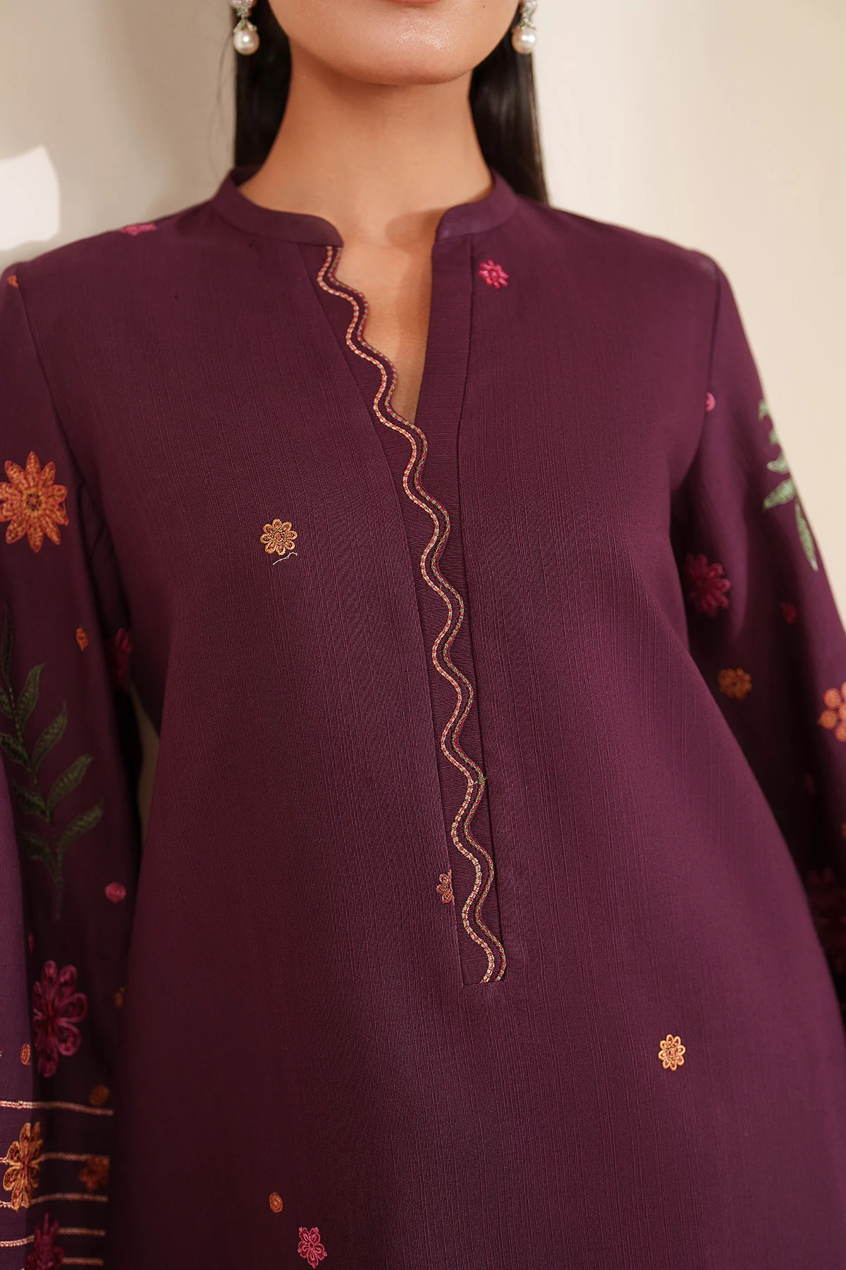 EMBROIDERED KHADDAR UW-0169 4 EMBROIDERED KHADDAR UW-0169