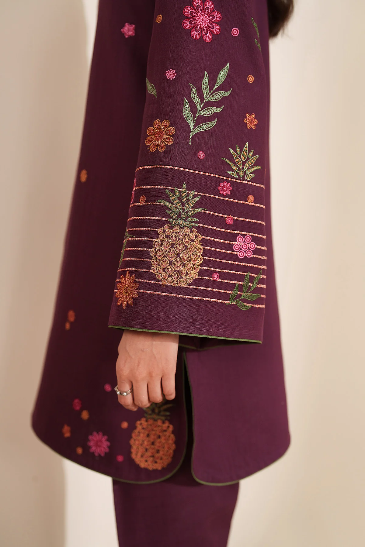 EMBROIDERED KHADDAR UW-0169 6 EMBROIDERED KHADDAR UW-0169