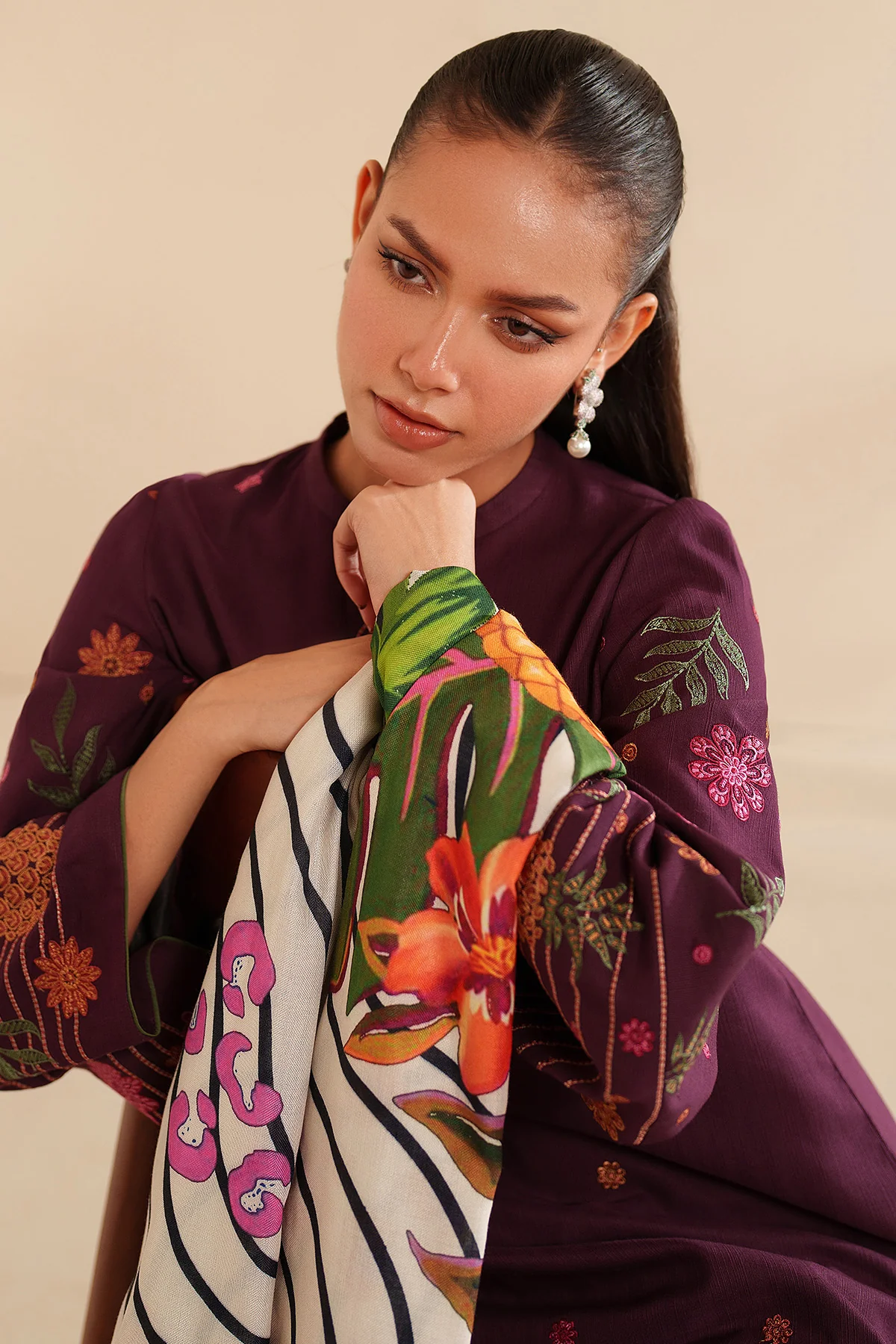 EMBROIDERED KHADDAR UW-0169 7 EMBROIDERED KHADDAR UW-0169
