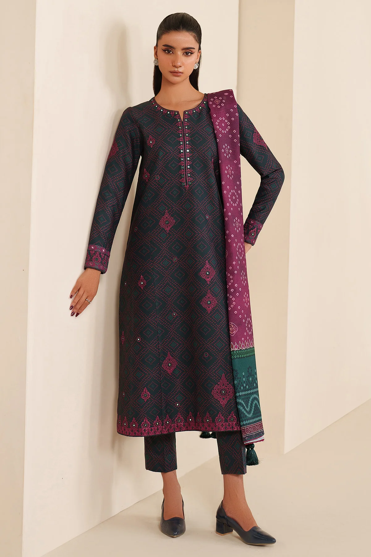 EMBROIDERED PREMIUM VISCOSE UW-0230