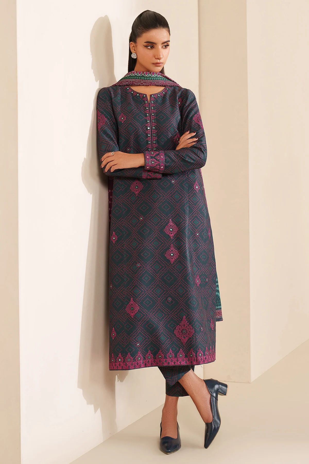 EMBROIDERED PREMIUM VISCOSE UW-0230