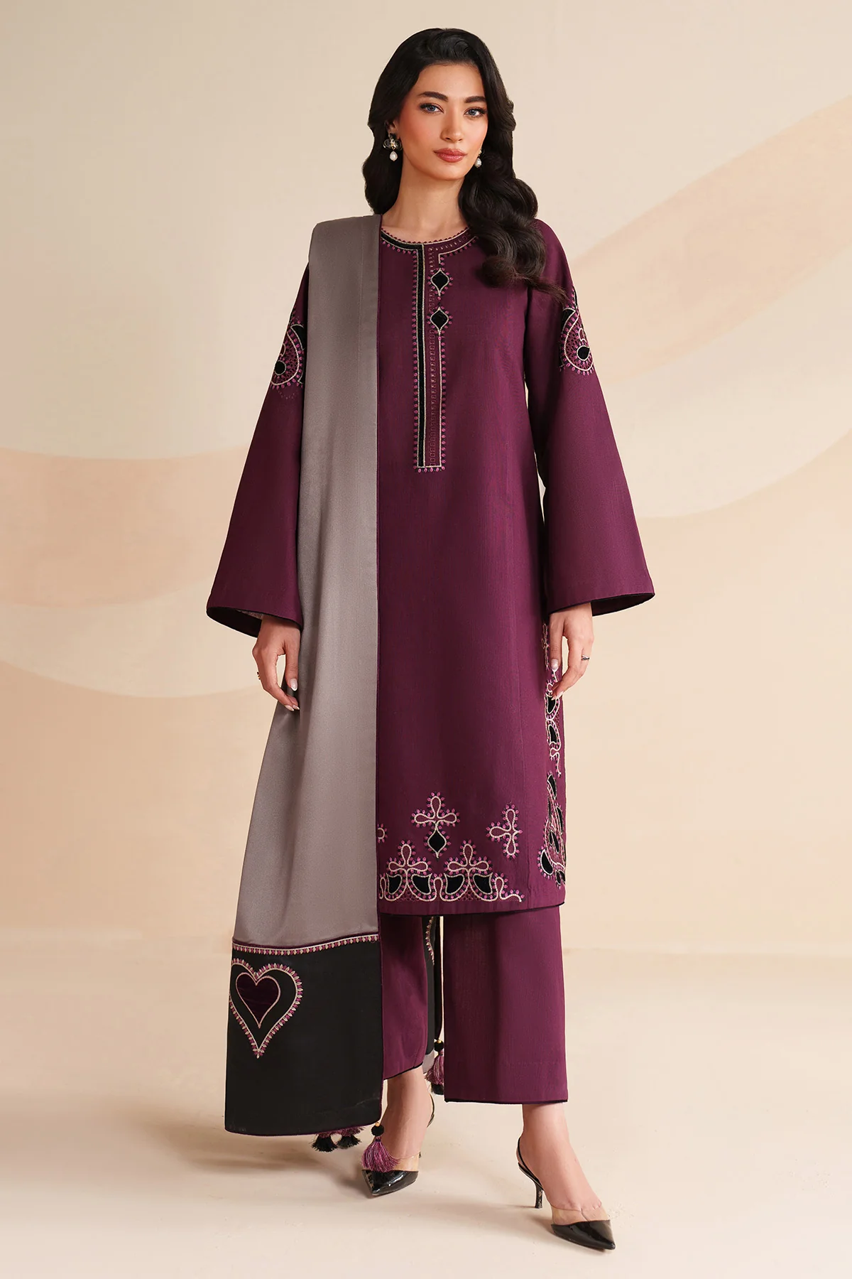 EMBROIDERED KHADDAR UW-0218