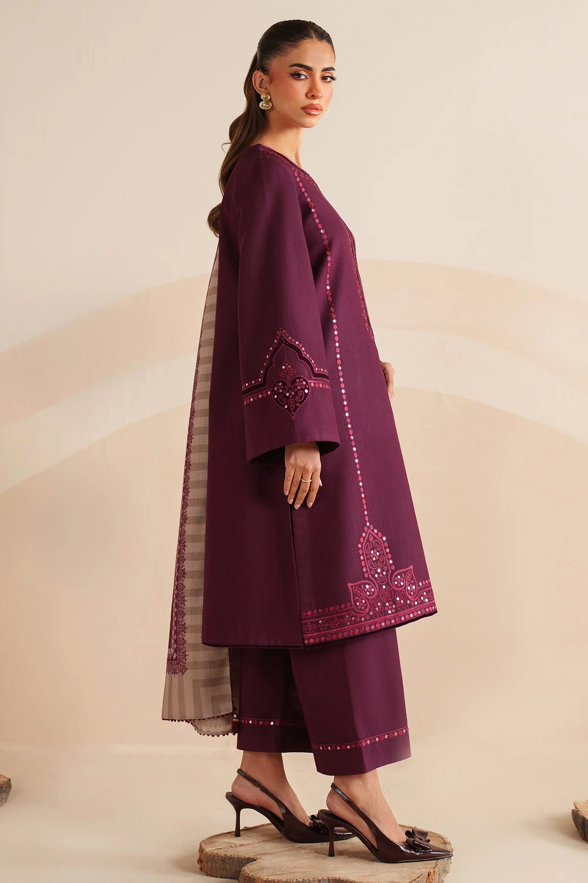 EMBROIDERED KHADDAR UW-0220