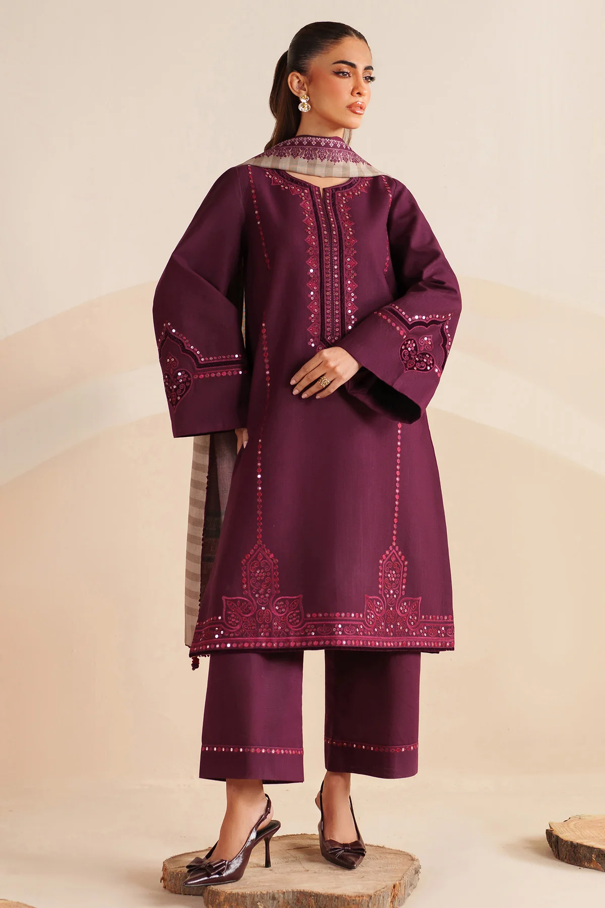 EMBROIDERED KHADDAR UW-0220