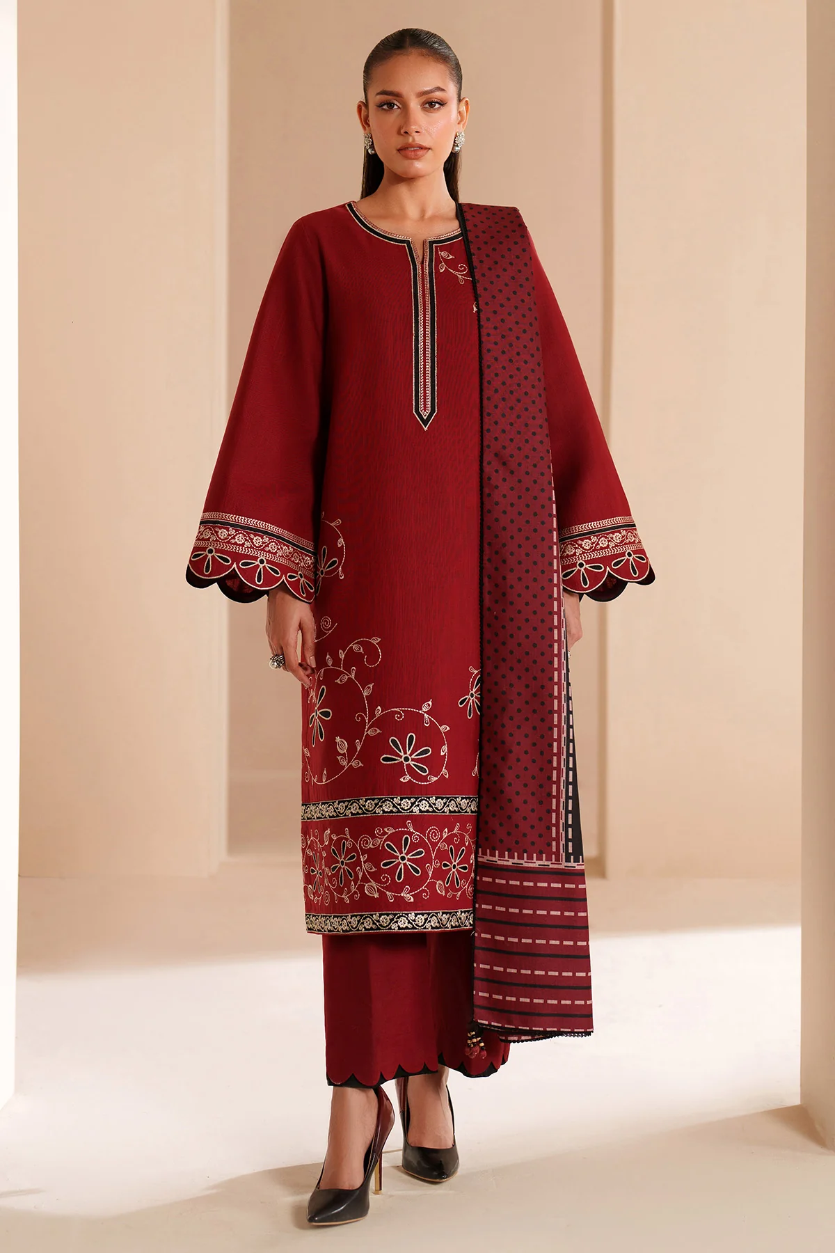 EMBROIDERED KHADDAR UW-0235