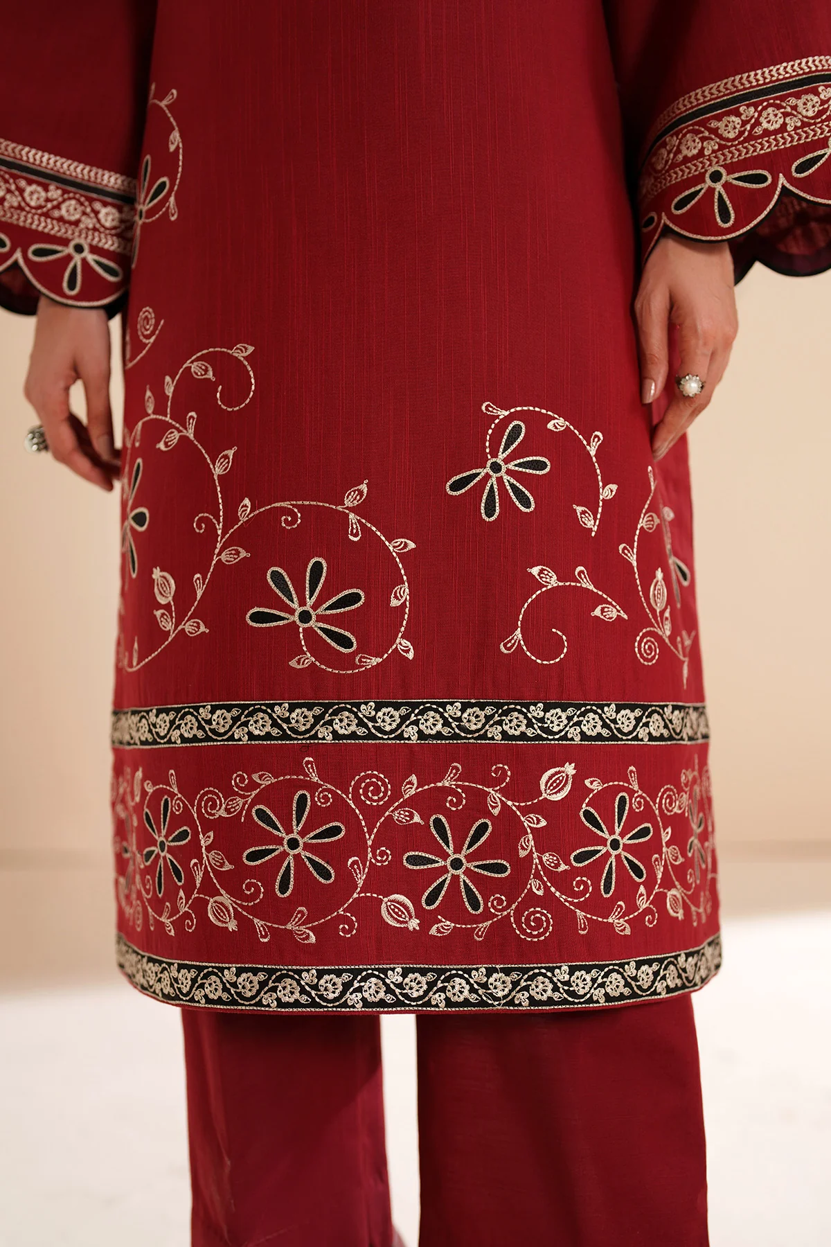 EMBROIDERED KHADDAR UW-0235 5 EMBROIDERED KHADDAR UW-0235