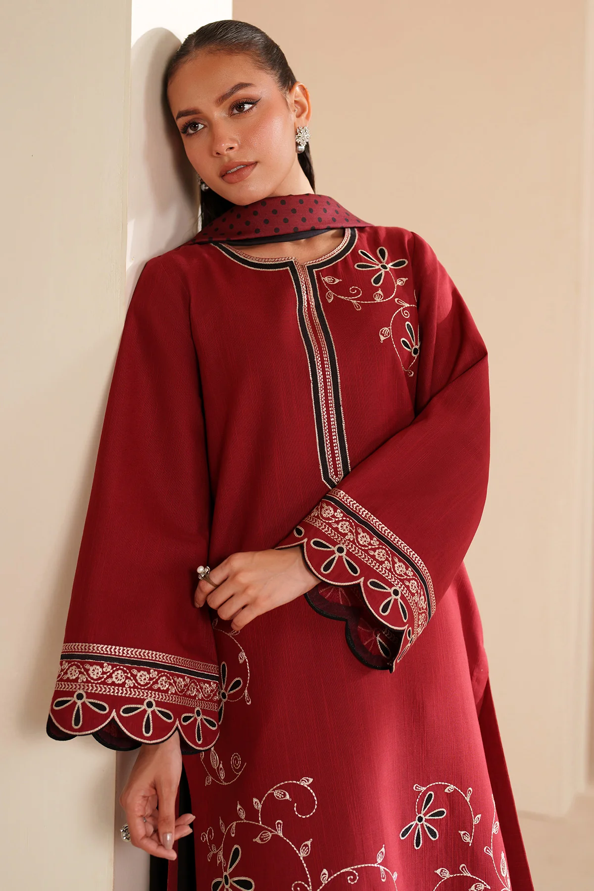 EMBROIDERED KHADDAR UW-0235 7 EMBROIDERED KHADDAR UW-0235