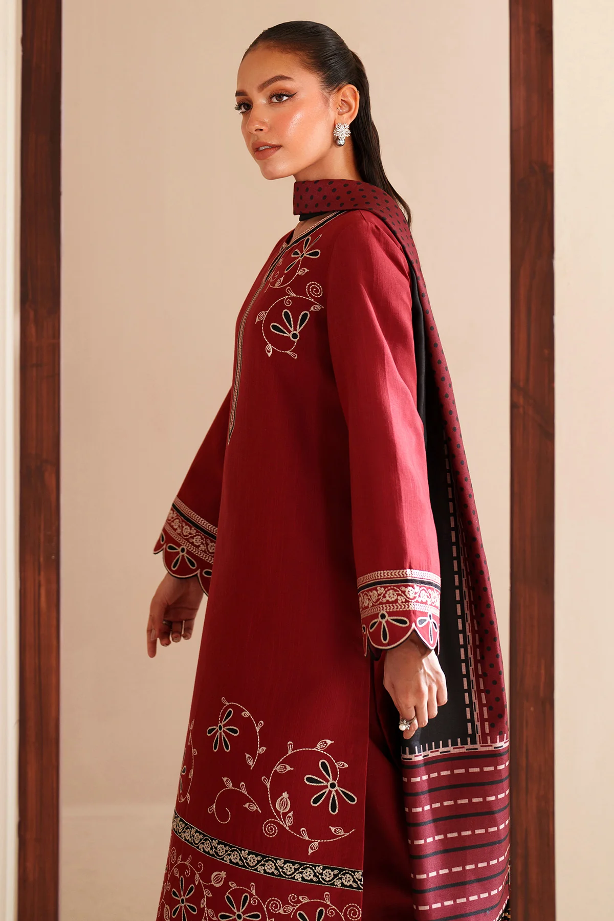 EMBROIDERED KHADDAR UW-0235 9 EMBROIDERED KHADDAR UW-0235