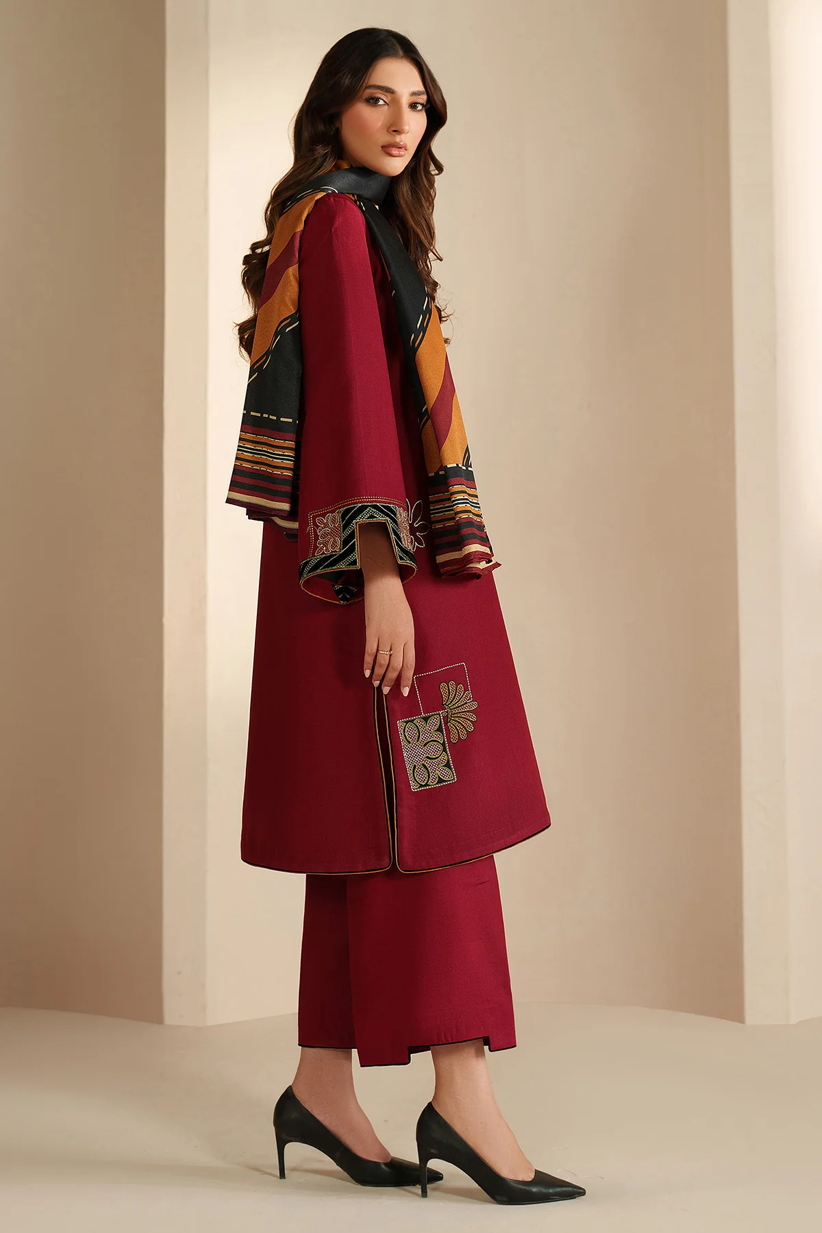 EMBROIDERED KHADDAR UW-0201