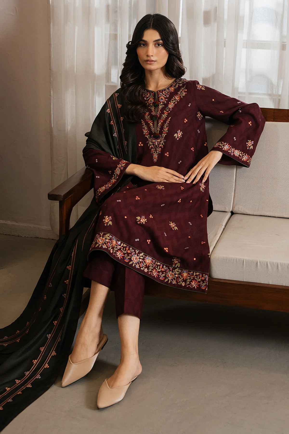 EMBROIDERED JACQUARD KHADDAR UW-0130 1 EMBROIDERED JACQUARD KHADDAR UW-0130
