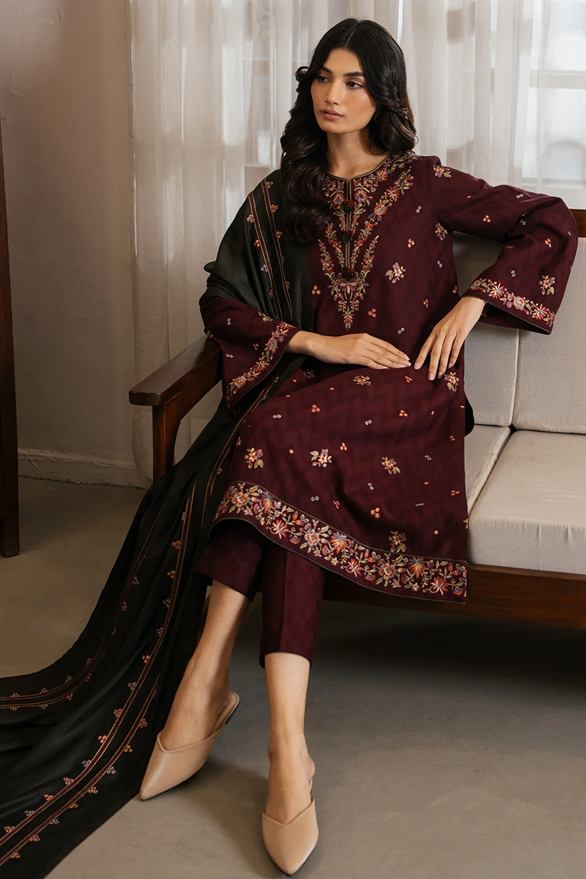 EMBROIDERED JACQUARD KHADDAR UW-0130 6 EMBROIDERED JACQUARD KHADDAR UW-0130