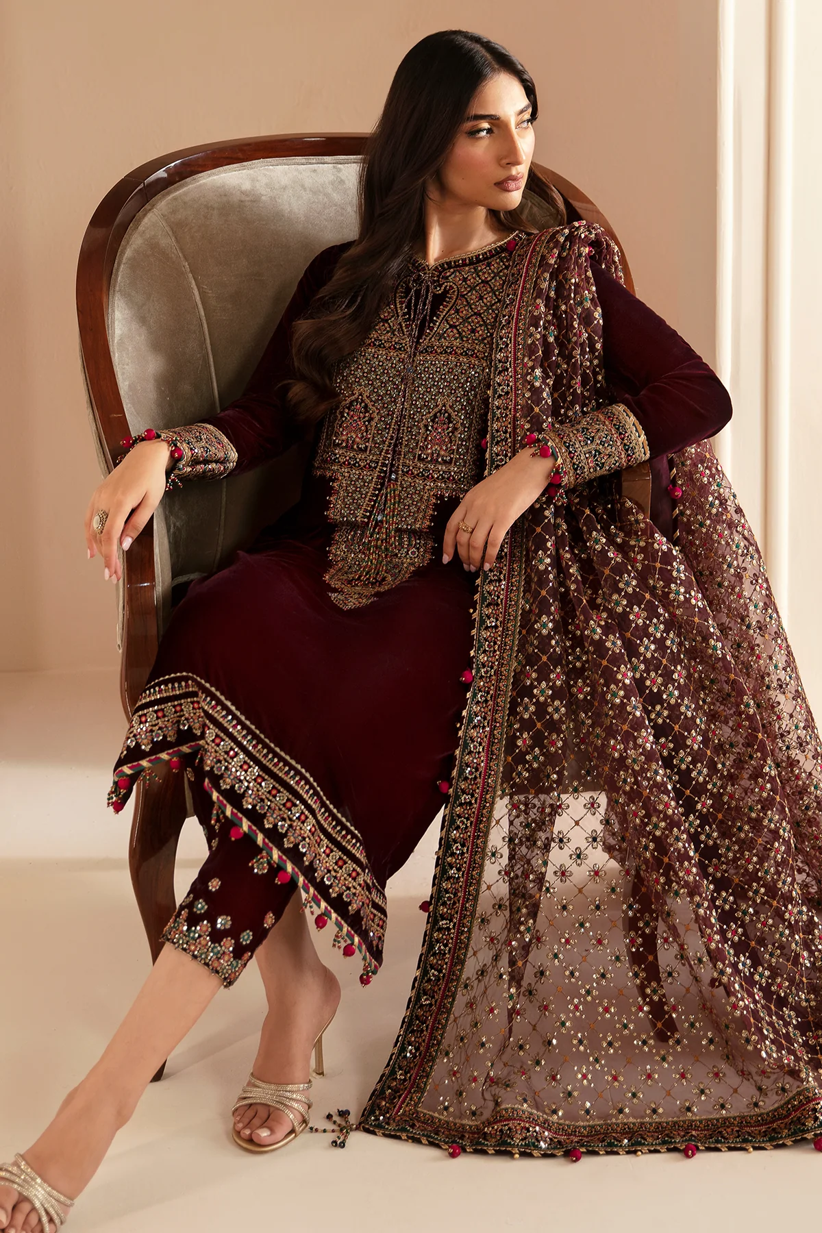 Embroidered Velvet Formal VF-2022 4 Embroidered Velvet Formal VF-2022